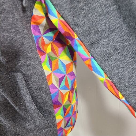 Disney NWT Epcot International Food/Wine Festival 2021 Passholder Rainbow Hoodie - Picture 7 of 11